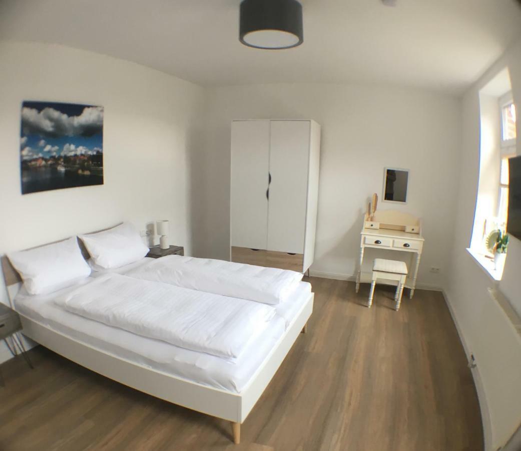 Das Bilderbuchcafe - Ferien - Apartment No 3 - Markt 7 哈弗尔贝格 外观 照片